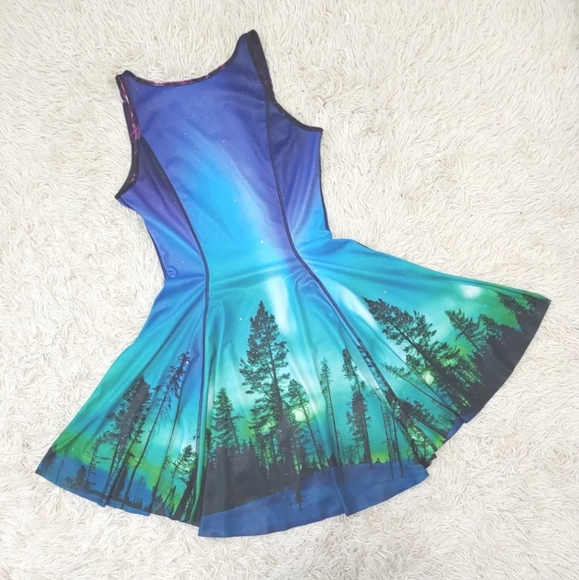 🔴MOVING SALE!🌤️Blackmilk S, Amethyst Aurora Skye Reversible Dress - Picture 8 of 11